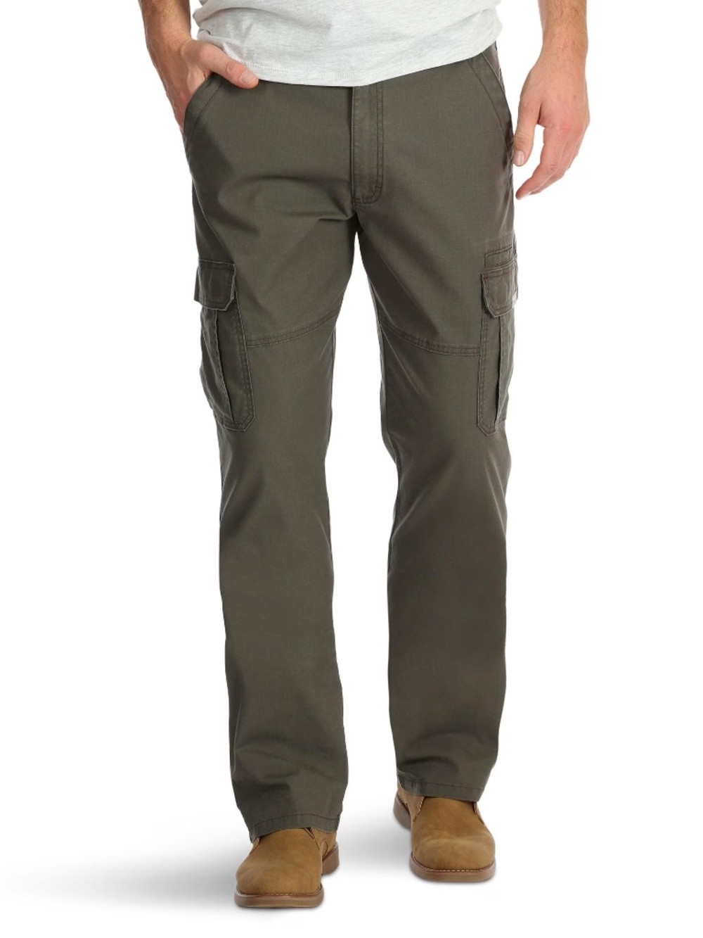 Wrangler Relax Fit Cargo Pants size 32x34